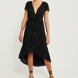 NWT $88 Abercrombie & Fitch Ruffle Hem Midi Dress in Black in size XS!